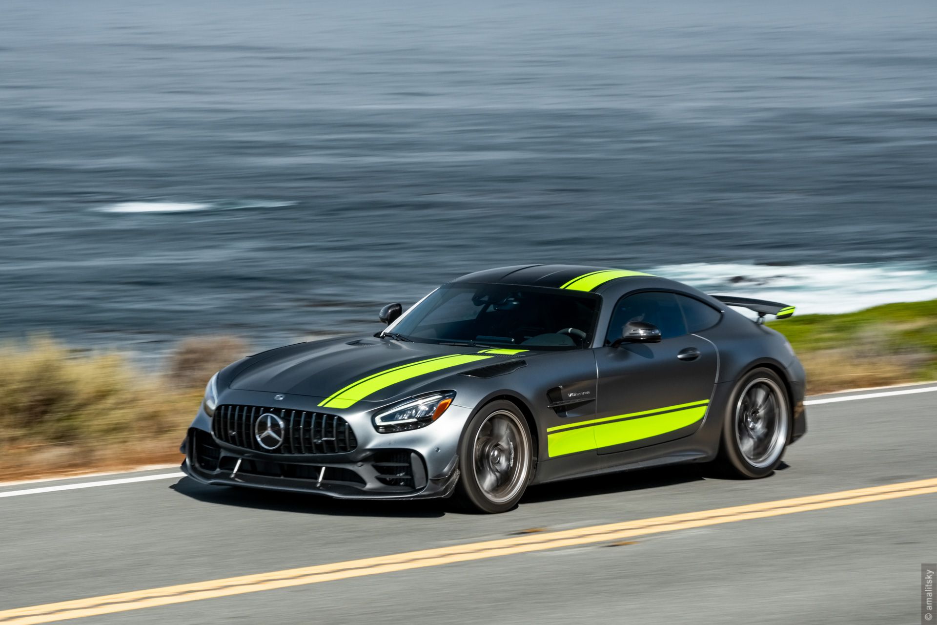 Mercedes-AMG GT R Pro