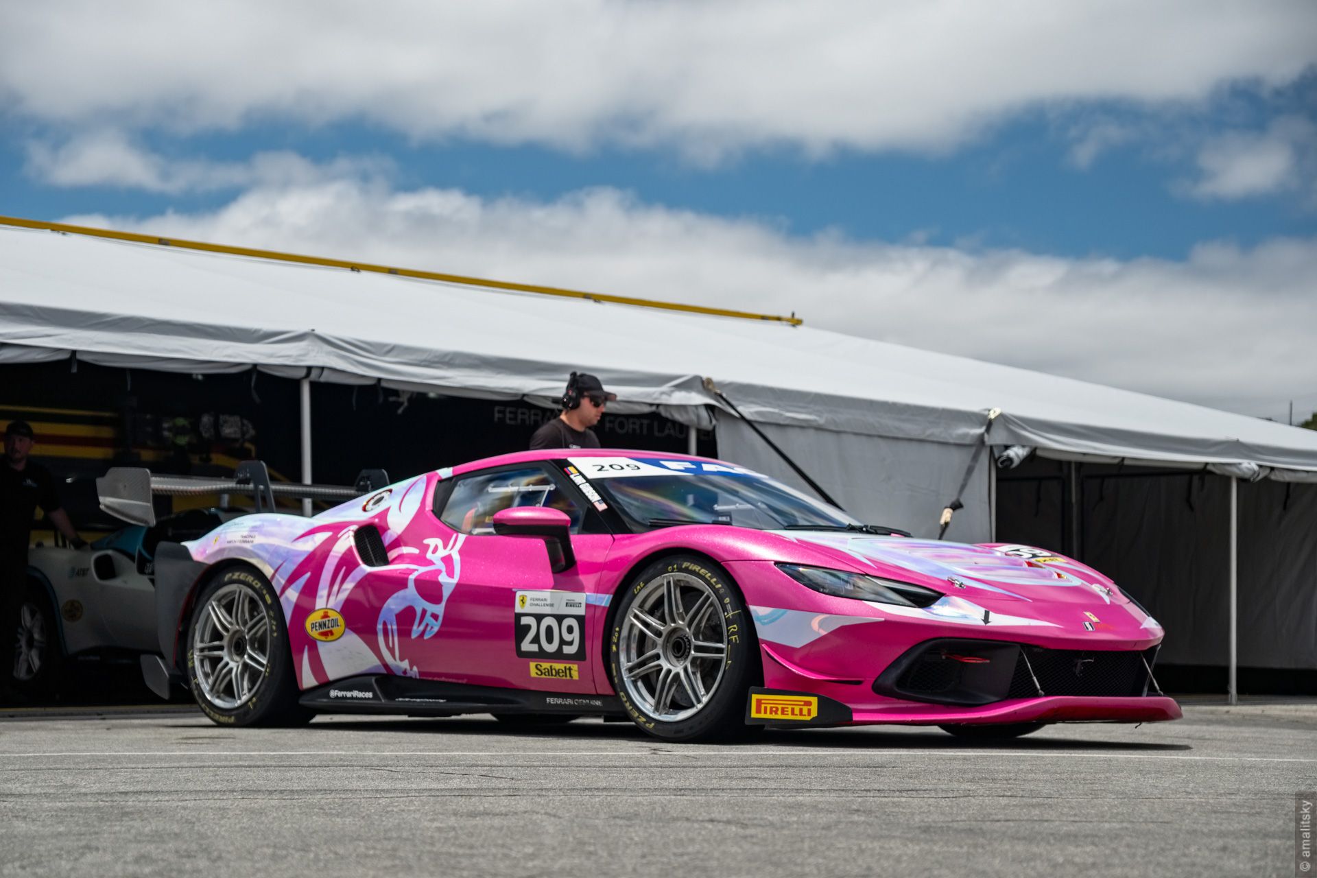 Ferrari 296 Challenge