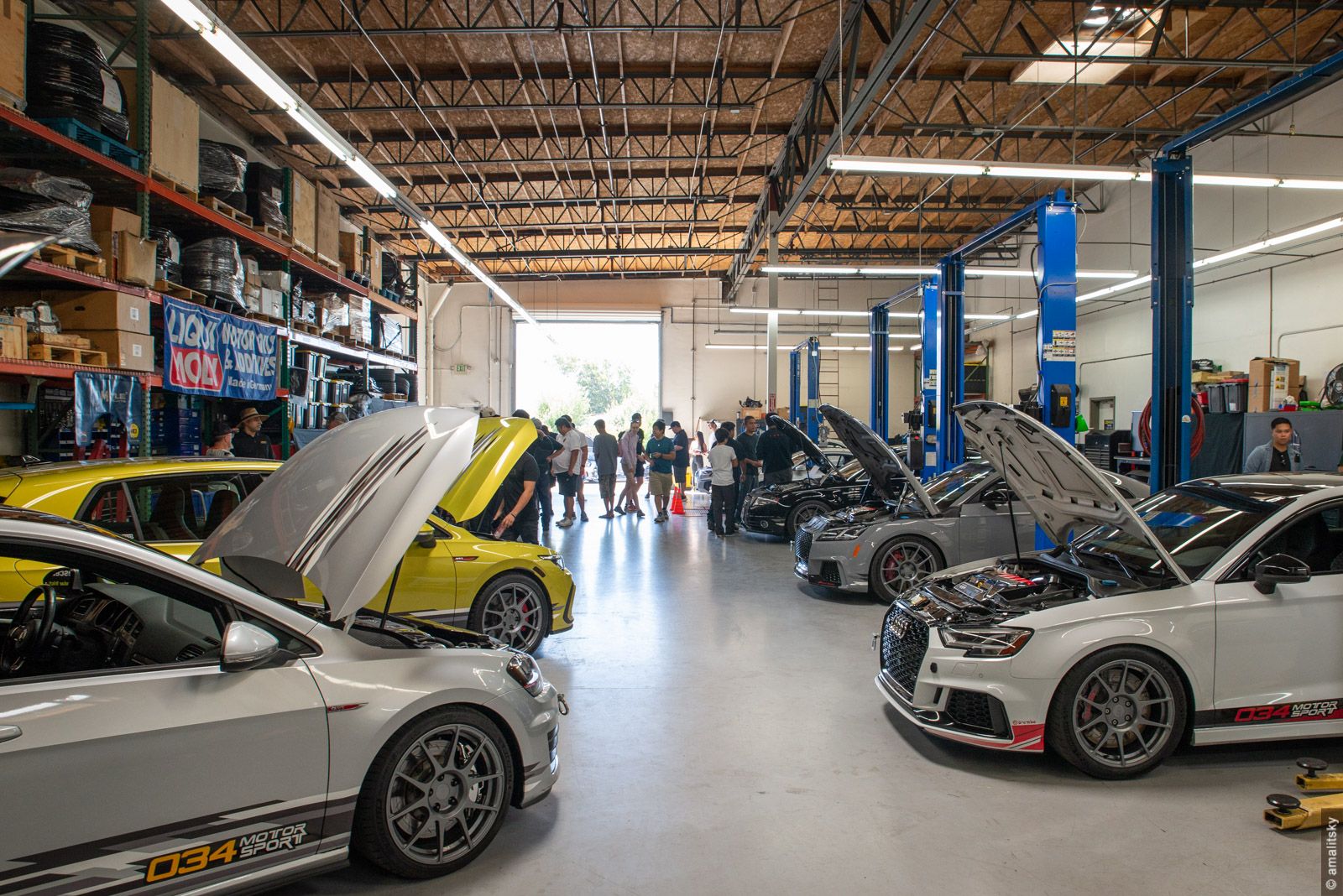 034Motorsport service zone