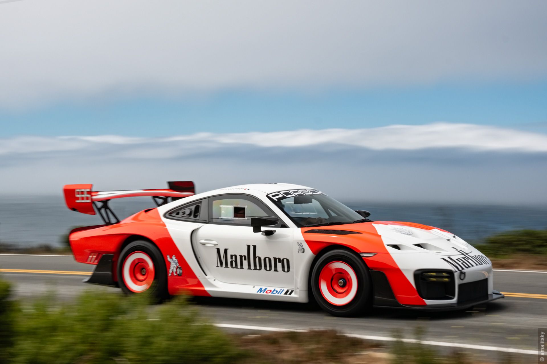 Porsche 935 Marlboro