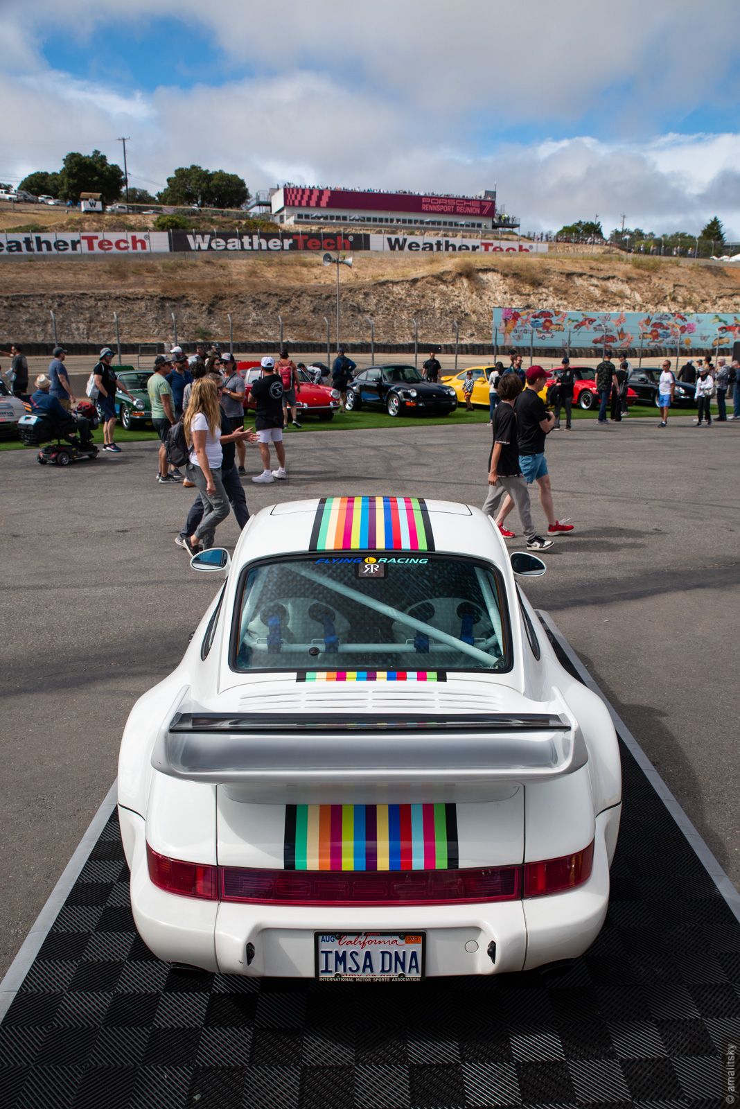 911 (964)